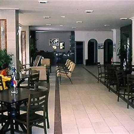 Ada-1 Lägenhetshotell 3*