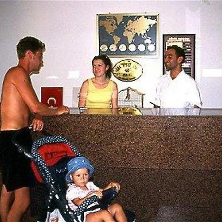 Ada-1 Lägenhetshotell Alanya